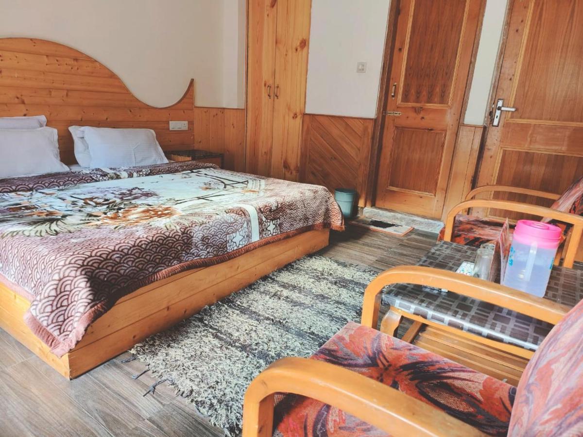 Hotel Hadimba Regency ! Free 4 Wheeler Parking ! Mountain View Rooms ! Near Mall Road Manali Eksteriør billede