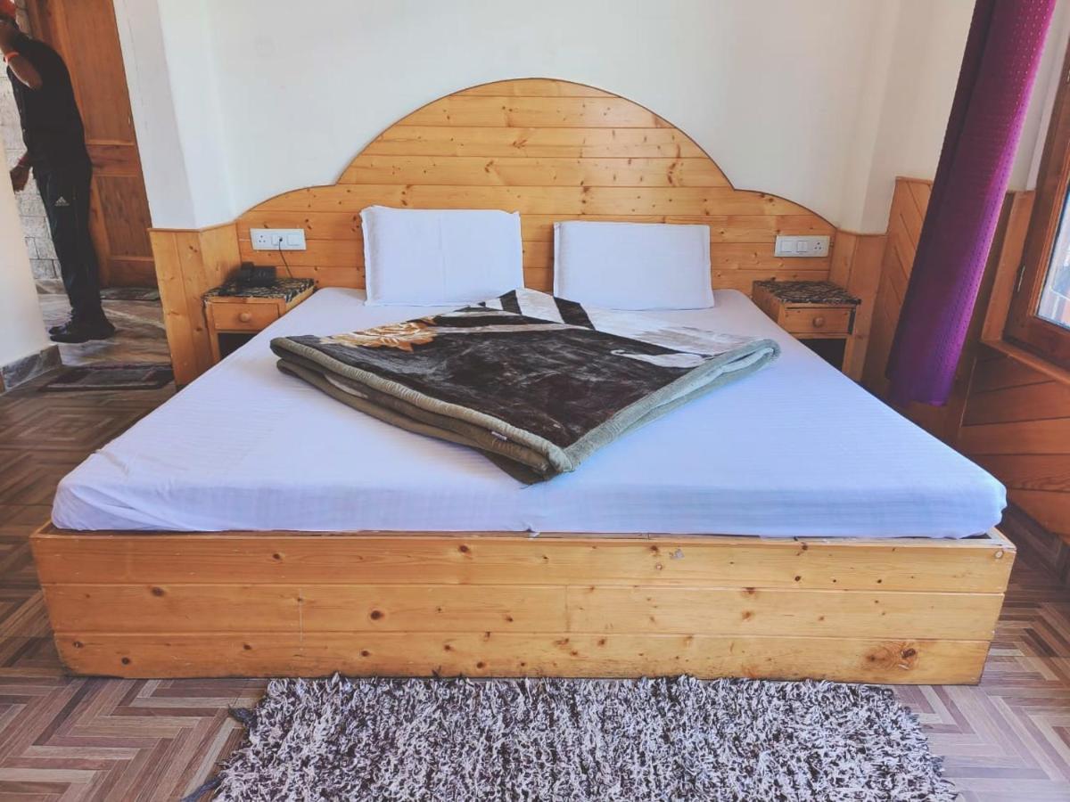 Hotel Hadimba Regency ! Free 4 Wheeler Parking ! Mountain View Rooms ! Near Mall Road Manali Eksteriør billede