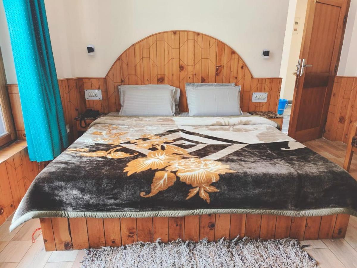 Hotel Hadimba Regency ! Free 4 Wheeler Parking ! Mountain View Rooms ! Near Mall Road Manali Eksteriør billede