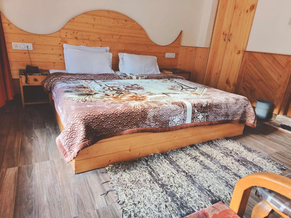 Hotel Hadimba Regency ! Free 4 Wheeler Parking ! Mountain View Rooms ! Near Mall Road Manali Eksteriør billede