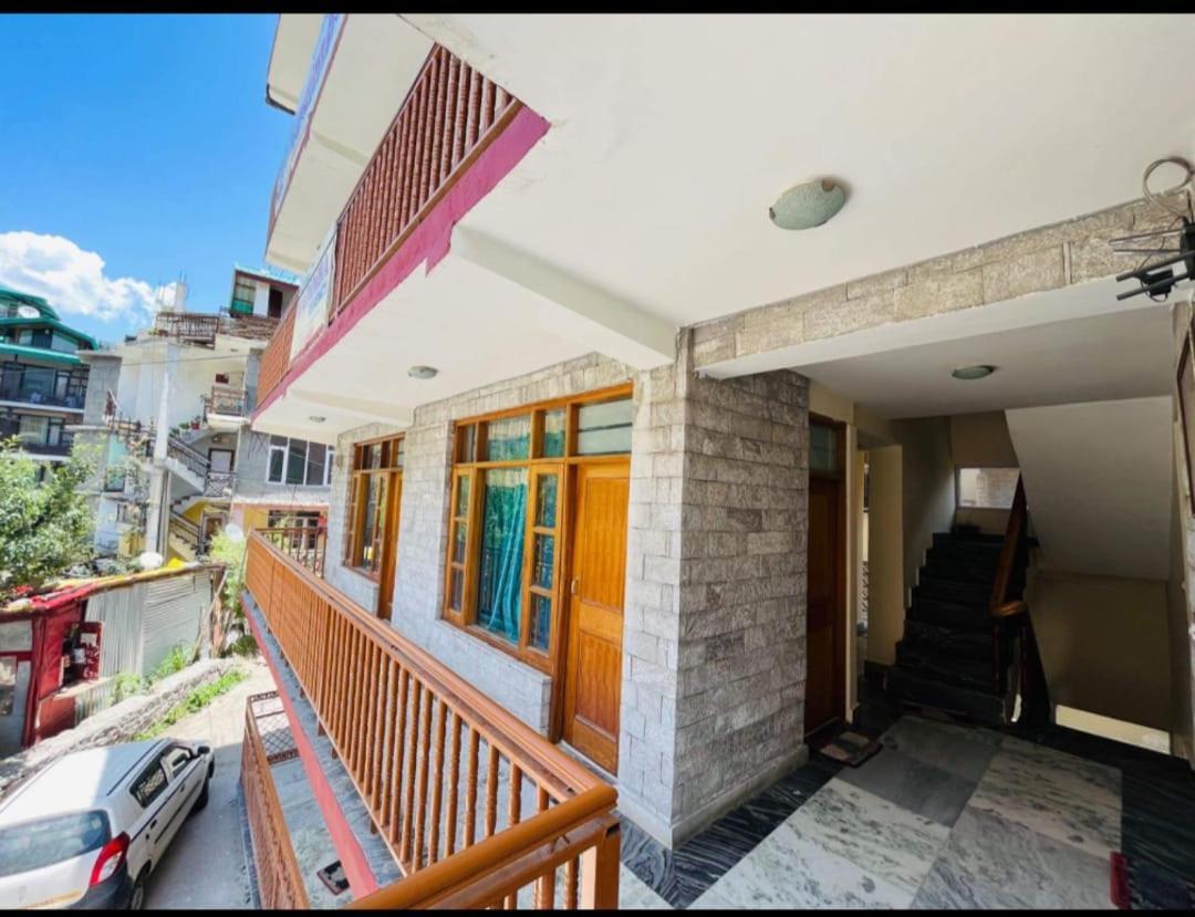 Hotel Hadimba Regency ! Free 4 Wheeler Parking ! Mountain View Rooms ! Near Mall Road Manali Eksteriør billede